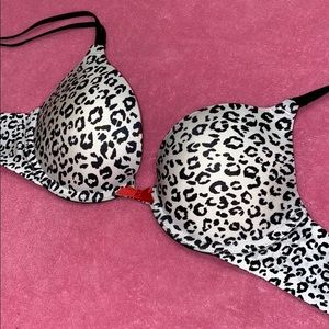 COPY - Victoria Secret Bras 34A